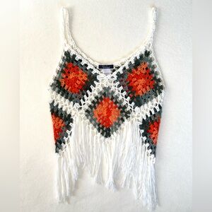 vivid retro crochet fringe crop top tank size m